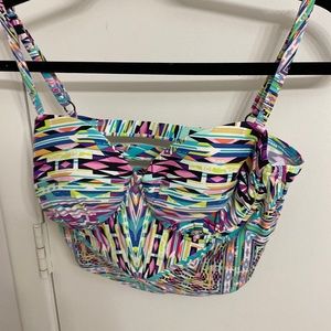 Womens US large bikini top